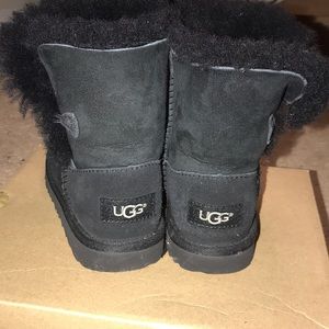 Girls Ugg boots gently used